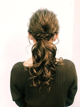 ワンイレブン 新橋銀座口(ONE_ELEVEN) ローポニーテール　新橋駅近ヘアセット