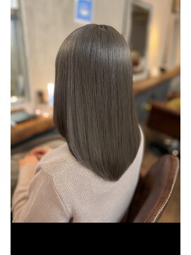 スローネ(THRONE) 艶カラー／髪質改善／新宿／20代30代40代