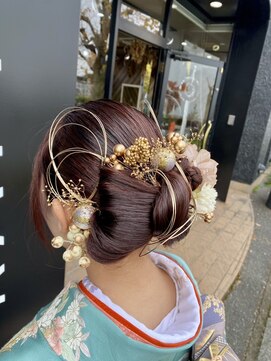 ルネッサンスヘアー ラファエロ(RAFFAELLO) 成人式前撮りヘア　振袖ヘアアレンジ　タイトリボン　振袖ヘア