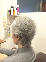 ヘアー グリーン(hair green) 50代60代70代/ウルフパーマ/ウルフショート/グレイヘア