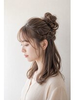 イロ バイ マグ 飯田店(IRO by mag)&nbsp;編み込みルーズハーフアップお団子アレンジ