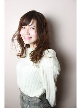 ユートピア(U topia) ふんわりウェーブで色っぽセミディ【ユートピア渡邉】