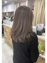 ジゼル(gisele)&nbsp;(稲毛)白髪ぼかしカラーはベージュ系がマスト