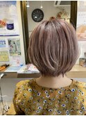 20代30代大人かわいいツヤ感前下がりショートベージュピンク