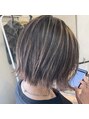 ヘアーデザイニング アルドール&nbsp;ハイライトカラーでのカラーです！ブリーチが必要になります。