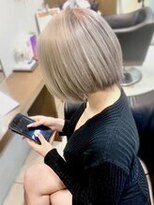 ディア(.eer)&nbsp;【.eer/ディア】ハイトーン/ホワイトミルクティー/ショートボブ