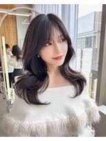 アフロートリノ(AFLOAT Leino)&nbsp;大人可愛い韓国レイヤーカット　くびれヘア　似合わせ顔まわり