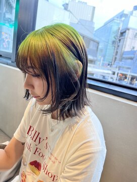 ロカリタ キョウト 河原町三条店(ROCAReTA kyoto) ウルフボブ×ネオングリーン