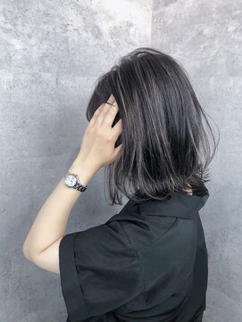 アンダーバーホワイト 高槻店(_WHITE) ソトハネボブ