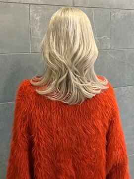 ディスコネクト(DISCO-N-NECT) ハイトーンカラー ダブルカラー ホワイトベージュ くびれミディ