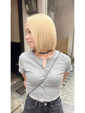 ラルガ 黒崎(Raruga) ハイライトカラーミルクティーベージュレイヤーカット