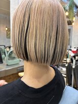 モーメント(moment)&nbsp;ボブ　ミニボブ　ダブルカラー　ベージュ
