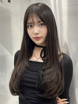 ロムーク 表参道(LOMKH) ミディアムレイヤーロングレイヤーカット顔周り