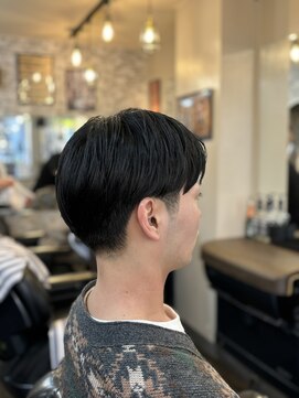 センターパートツーブロック