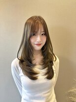 リヴナ(Livna) 透明感オリーブベージュレイヤー