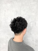 イル 天神西通り店(ill)&nbsp;【メンズ◆天神】スパイキーショート×ピンパーマ×刈り上げ