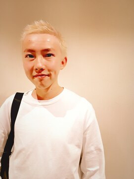 アンプティ(Un Petit) *・オシャレ男子・* ベリーショートスタイル♪