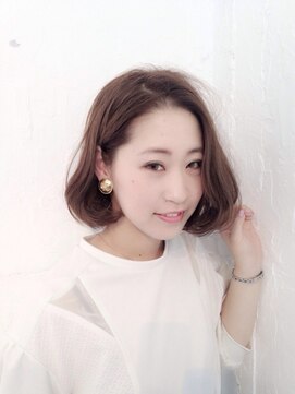 ネオリーブエクラ 上野御徒町店(Neolive eclat) 透明感のあるクール系ボブ　アースカラー