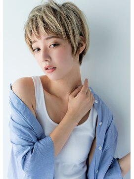 エニー 栄(Any) 洗練された大人かわいい×透明感ベリーショート