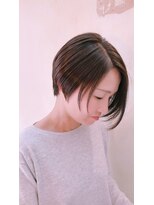 トーリ(tohri)&nbsp;ツヤ感アシメグラデーションボブ