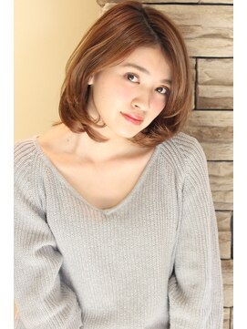 レウナ 外苑前(Reuna) 【３０代・４０代・５０代】大人女性に人気のミディアムレイヤー