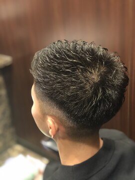 ヒロギンザ 青山店(HIRO GINZA) ジェットモヒカン風フェードベリーショート