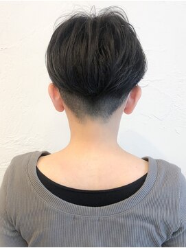 ウィロー(WILLOW) 【WILLOW京橋】刈上げ+インナーカラーショート(井下貴史)