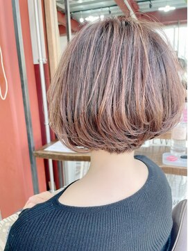 ルーファス 恵比寿 渋谷(Ruufus) 白髪ぼかしハイライトショートボブ【Ruufus恵比寿渋谷】3157e