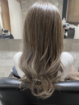 ジェリカ(Jlica) 伸ばしかけロング×まろやかミルクティーベージュ