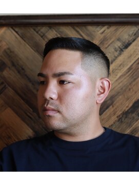 バーバーショップ スバル(BARBERSHOP SUBARU) ＜理容室＞＜バーバー＞バーバーカットアップバングフェード