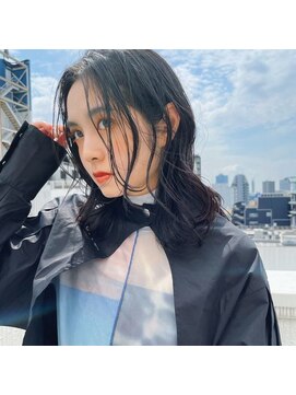 シュープ プラス 尾張一宮駅前ビル アスティ一宮店(SHOOP plus) ゆるふわセミディ