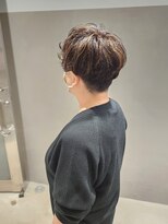 オン(ON)&nbsp;上品刈り上げショート×パーマ×ハイライト