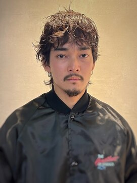 ガーデンヨコハマエスト(GARDEN YOKOHAMA est) 刈り上げなし　ショート　ランダム　スパイラルパーマ