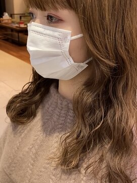 アメリ バイ アピッシュ(Amelie by apish) コテ巻き風パーマ上から少ししっかり目　新デジタルパーマ