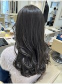 オリーブアッシュでスモーキーカラーくびれレイヤー