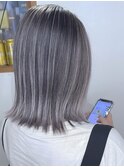 ハイライトバレイヤージュ×ホワイトシルバー×ブリーチ２回