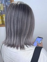 ブレイズヘアー(BLAZEhair) ハイライトバレイヤージュ×ホワイトシルバー×ブリーチ2回