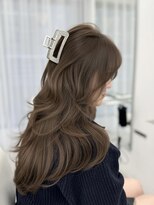 アマトウキョウスマートサロン(AMA TOKYO×Smart Salon) ヘーゼルベージュ ブリーチなし レイヤーカット 海外風