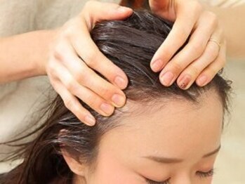 ランシアシャンデ(lansia chande)の写真/普段落とせない汚れを落とし、凝り固まった頭皮をほぐす！髪だけでなく身も心もリラックスしませんか♪