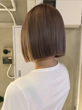 マジコ 原宿(Magico) ミルクティーベージュ/ベージュ/ダブルカラー/ボブ/原宿