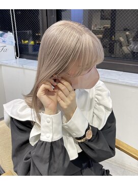 ミルクティーベージュ