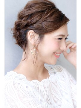 アンドヘアー 西葛西(&-HAIR) ボブでもできるアップスタイル