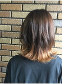 ナチュラルな色味で裾カラー