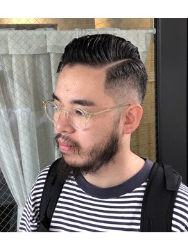 タケシズバーバー(BARBER) サイドパートスキンフェード