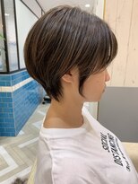 シー バイ ロンド 新宿(Sea by Lond)&nbsp;【佐藤健太郎】ハイライトベージュ耳かけくびれショートボブ新宿