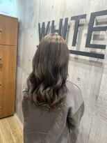 アンダーバーホワイト 南海難波店(_WHITE) オリーブグレージュ