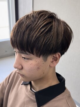 フイ 代々木(Hui) メンズ/アップバング/ツーブロックマッシュ/束感ショート波巻き