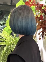 ラーサ(LaHzA)&nbsp;ショートボブミニボブグラデーションボブブルーグラデーション