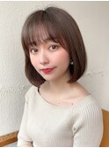 ボブシースルーぱっつん前髪おくれ毛ロブミディアムくびれヘア