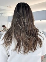 ノラ ウメダ(NORA UMEDA)&nbsp;地毛ハイライトバレイヤージュグラデーション海外風ハイライト